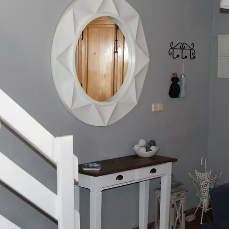 La Casita Gris *